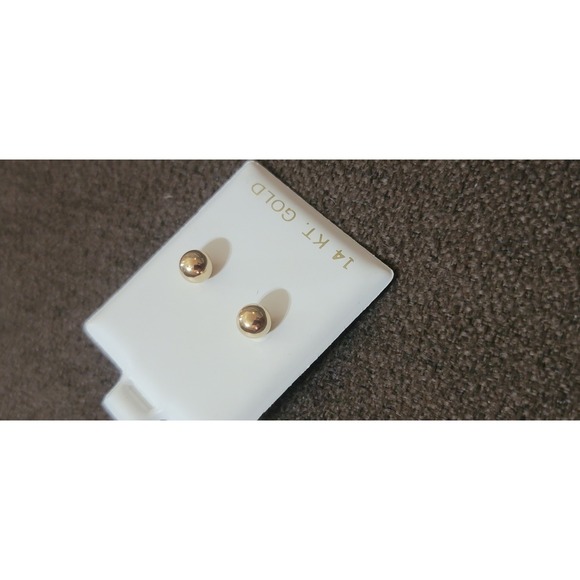 14 Karat Gold 5.8mm Ball Stud Earrings Classy Classic Minimalist Fine Jewelry - Picture 9 of 11